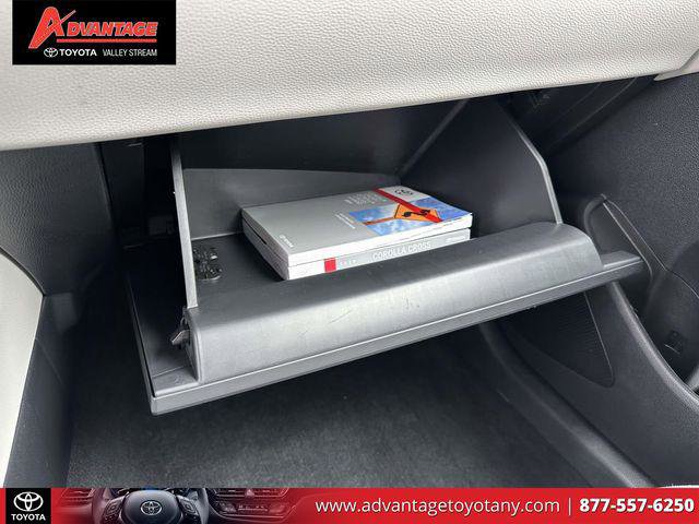 Certified 2024 Toyota Corolla Cross L image 38