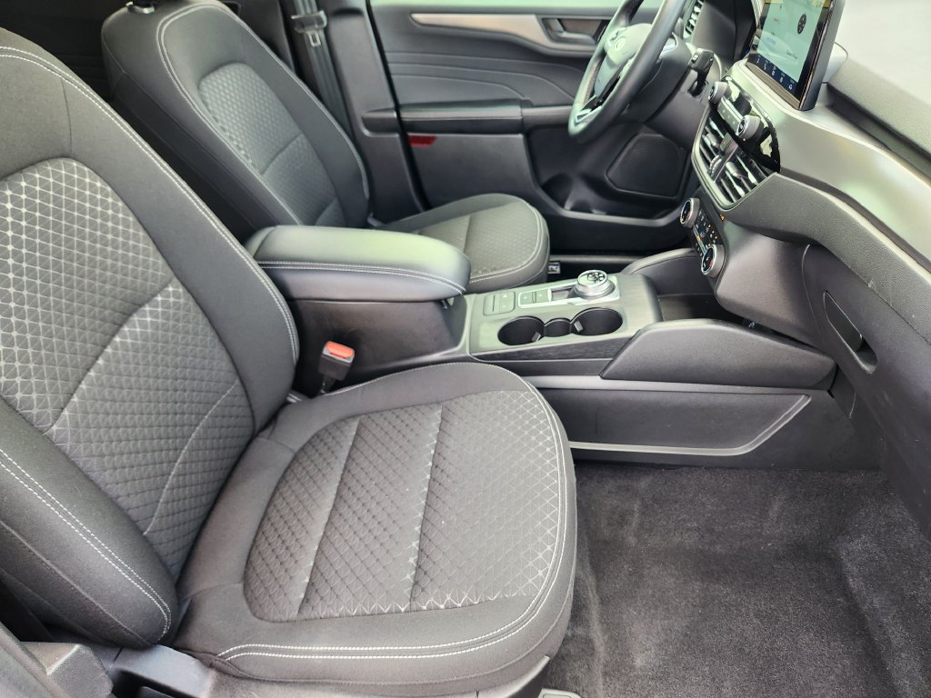 Used 2023 Ford Escape Active w/ Cold Weather Package FWD image 17