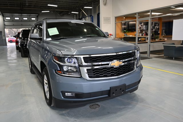 Used 2016 Chevrolet Tahoe LT w/ Luxury Package image 3