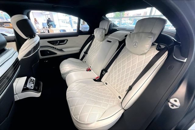 Certified 2022 Mercedes-Benz S 580 4MATIC Sedan w/ AMG Line Package image 16