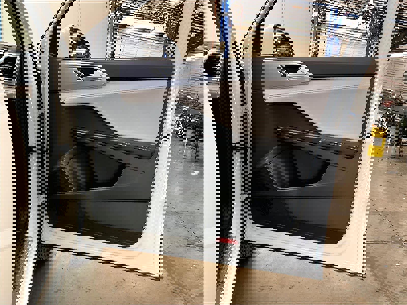 Used 2025 Volkswagen Taos SE w/ Panoramic Sunroof Package image 26