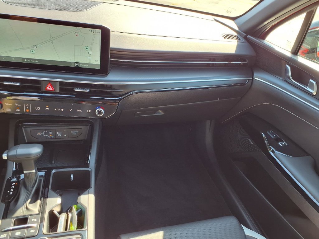 Used 2025 Kia K5 GT-Line w/ GT-Line Premium Package FWD image 4