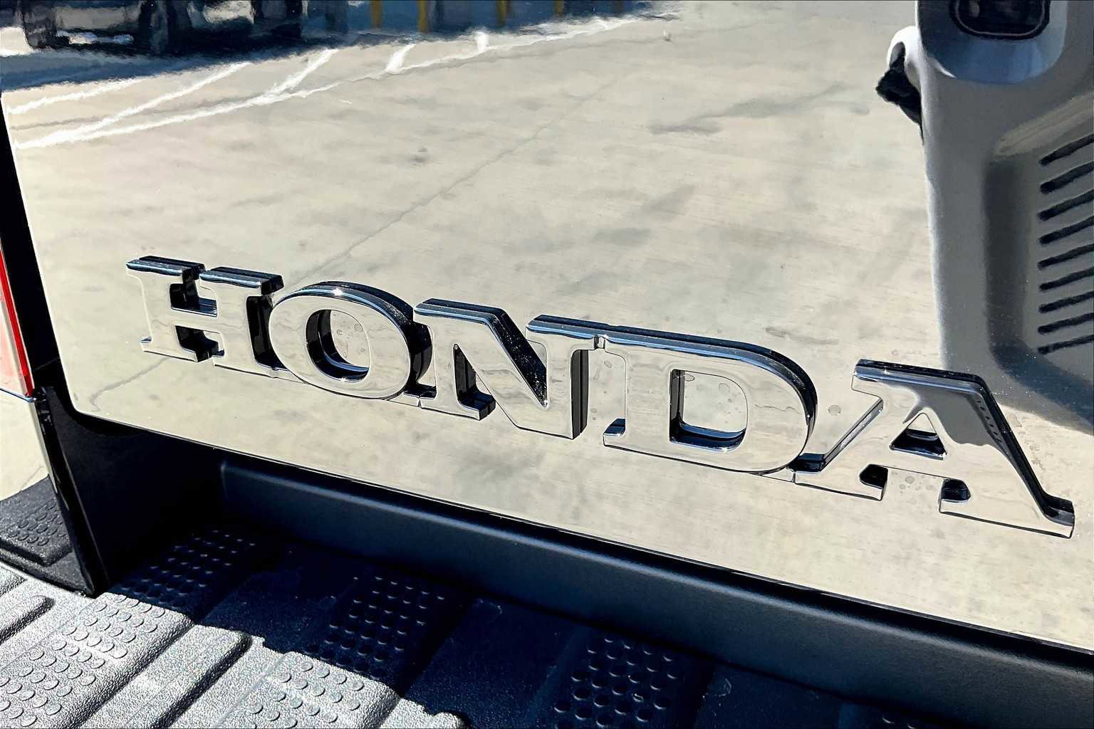 New 2026 Honda Ridgeline Black Edition image 15