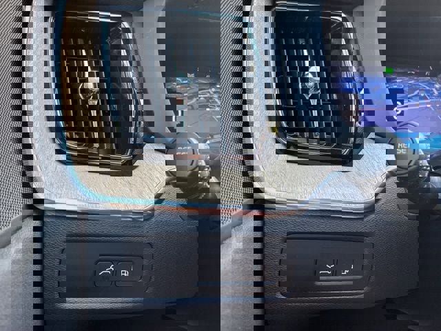 New 2026 Volvo XC60 T8 Plus w/ Protection Package Premier AWD/4WD image 27