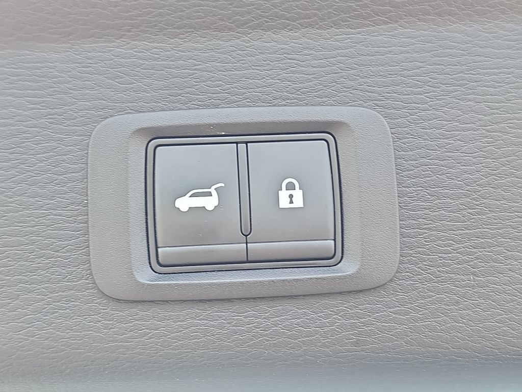 Used 2025 Mitsubishi Outlander SE AWD/4WD image 14