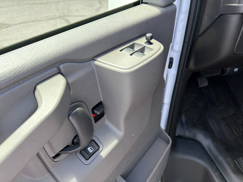New 2026 Chevrolet Express 2500 Extended w/ Driver Convenience Package RWD image 8