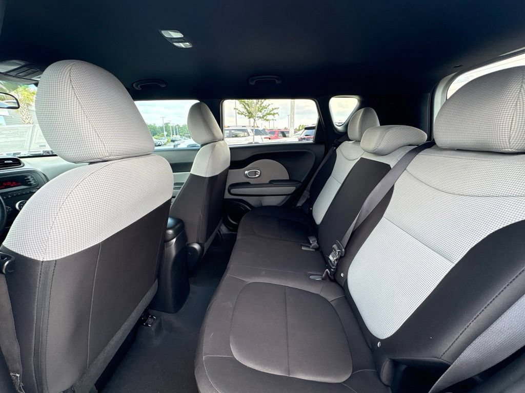 Used 2016 Kia Soul FWD image 15