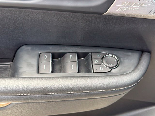 Used 2025 Buick Enclave Avenir FWD image 11