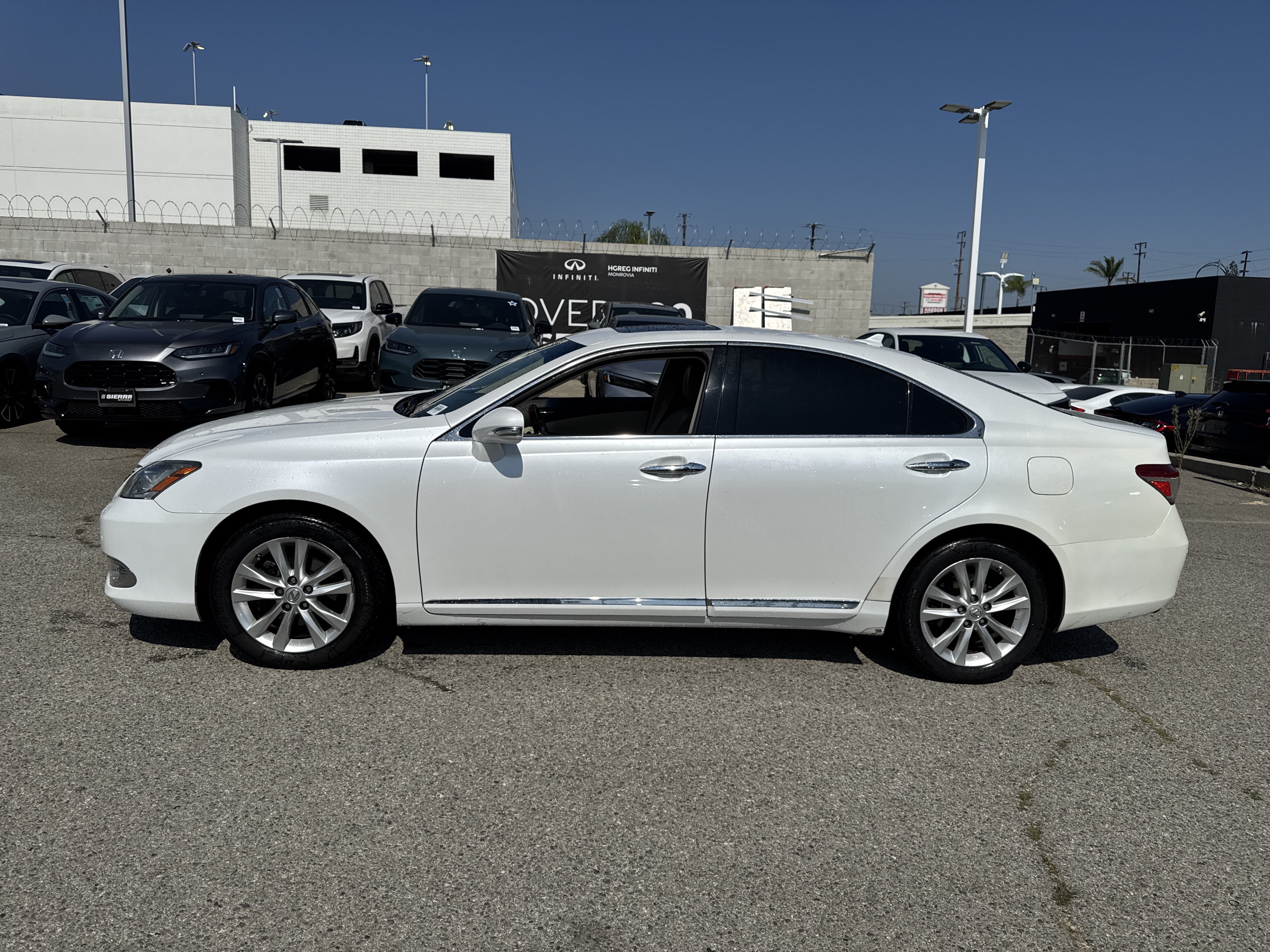 Used 2011 Lexus ES 350 FWD image 6