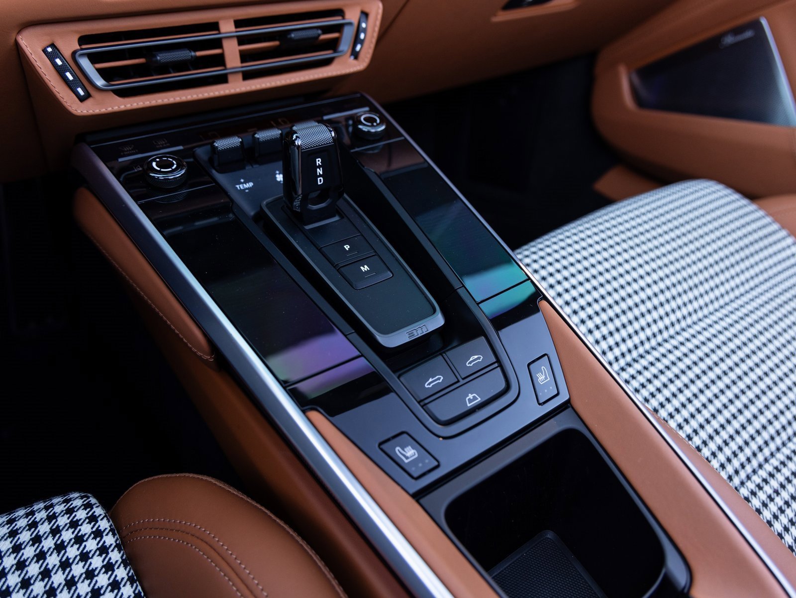 Certified 2024 Porsche 911 Turbo S image 18