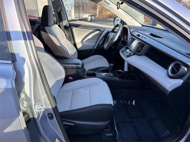Used 2017 Toyota RAV4 XLE image 9