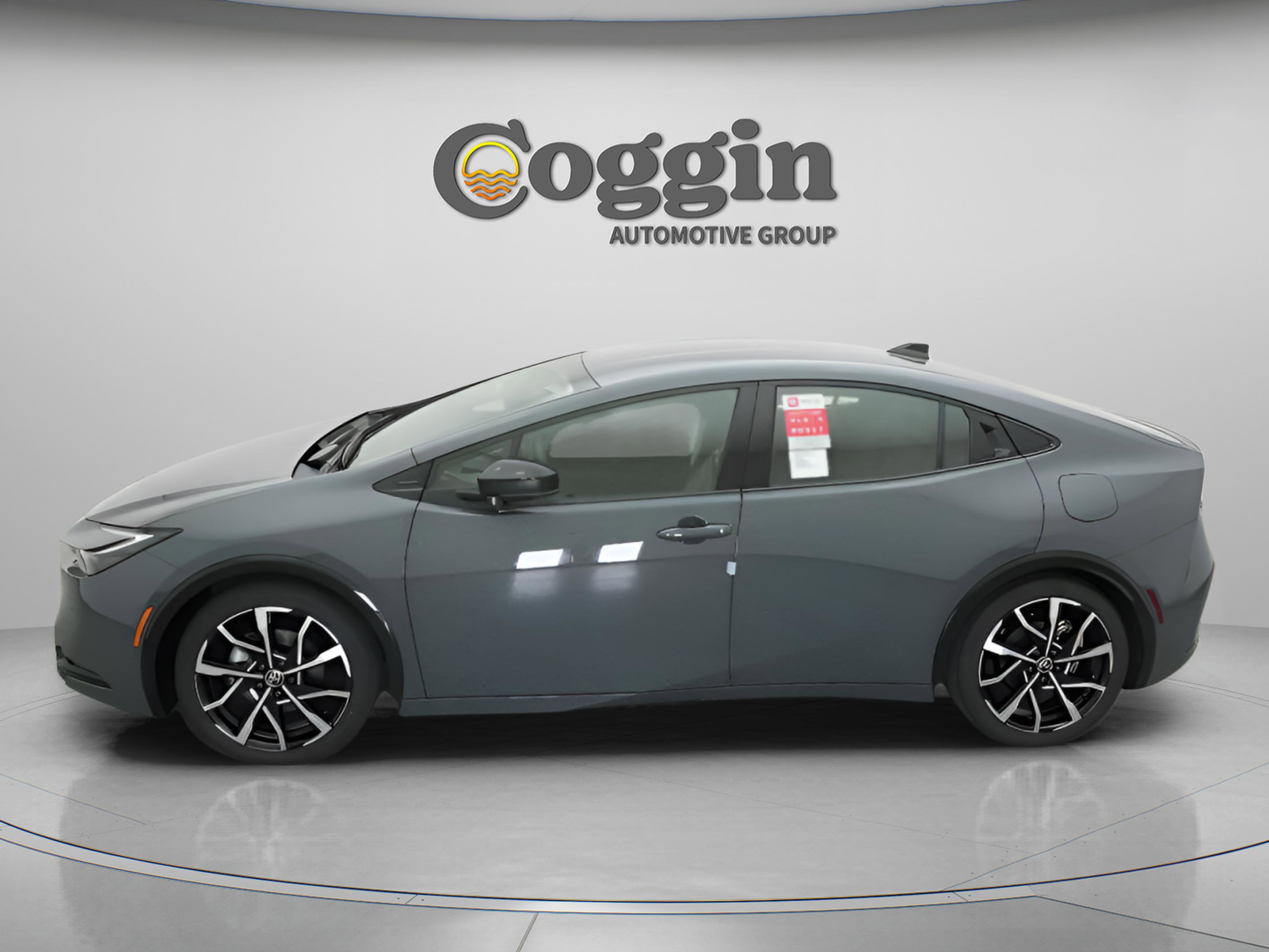New 2026 Toyota Prius Plug-In Hybrid FWD image 6
