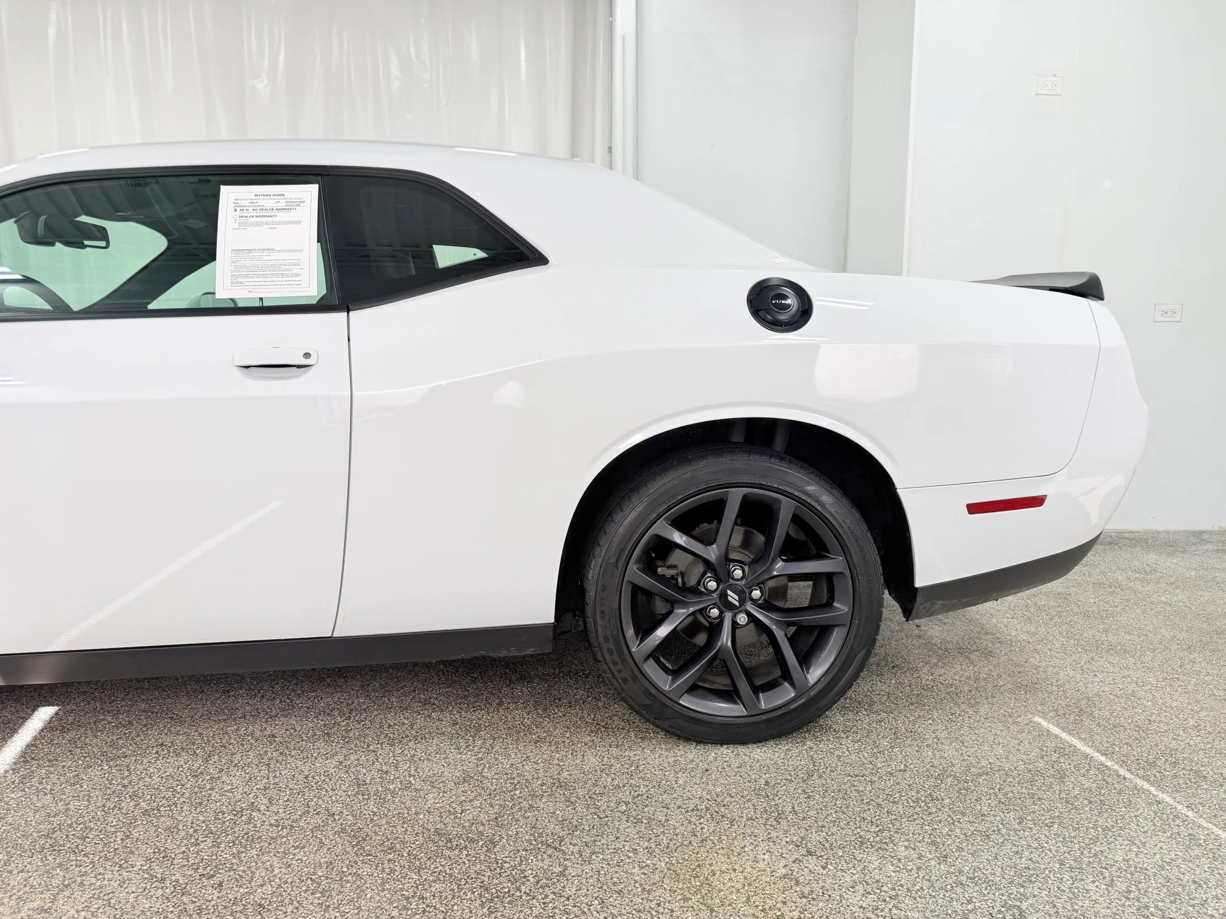 Used 2019 Dodge Challenger SXT w/ Plus Package RWD image 5