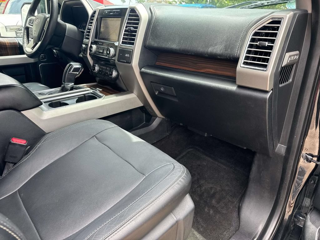 Used 2015 Ford F150 Lariat w/ Equipment Group 502A Luxury AWD/4WD image 14