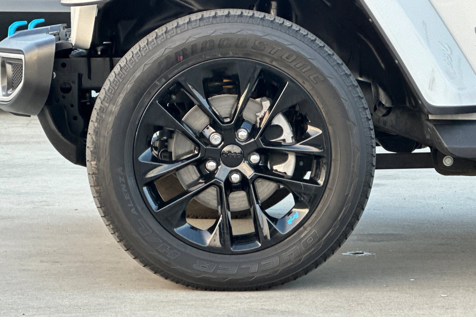 Used 2022 Jeep Wrangler Unlimited Sahara w/ Safety Group image 26