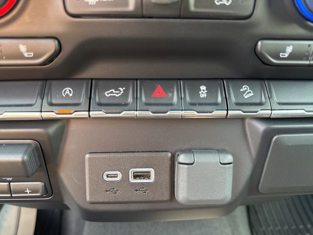 Used 2022 Chevrolet Silverado 1500 RST w/ Z71 Off-Road Package AWD/4WD image 43