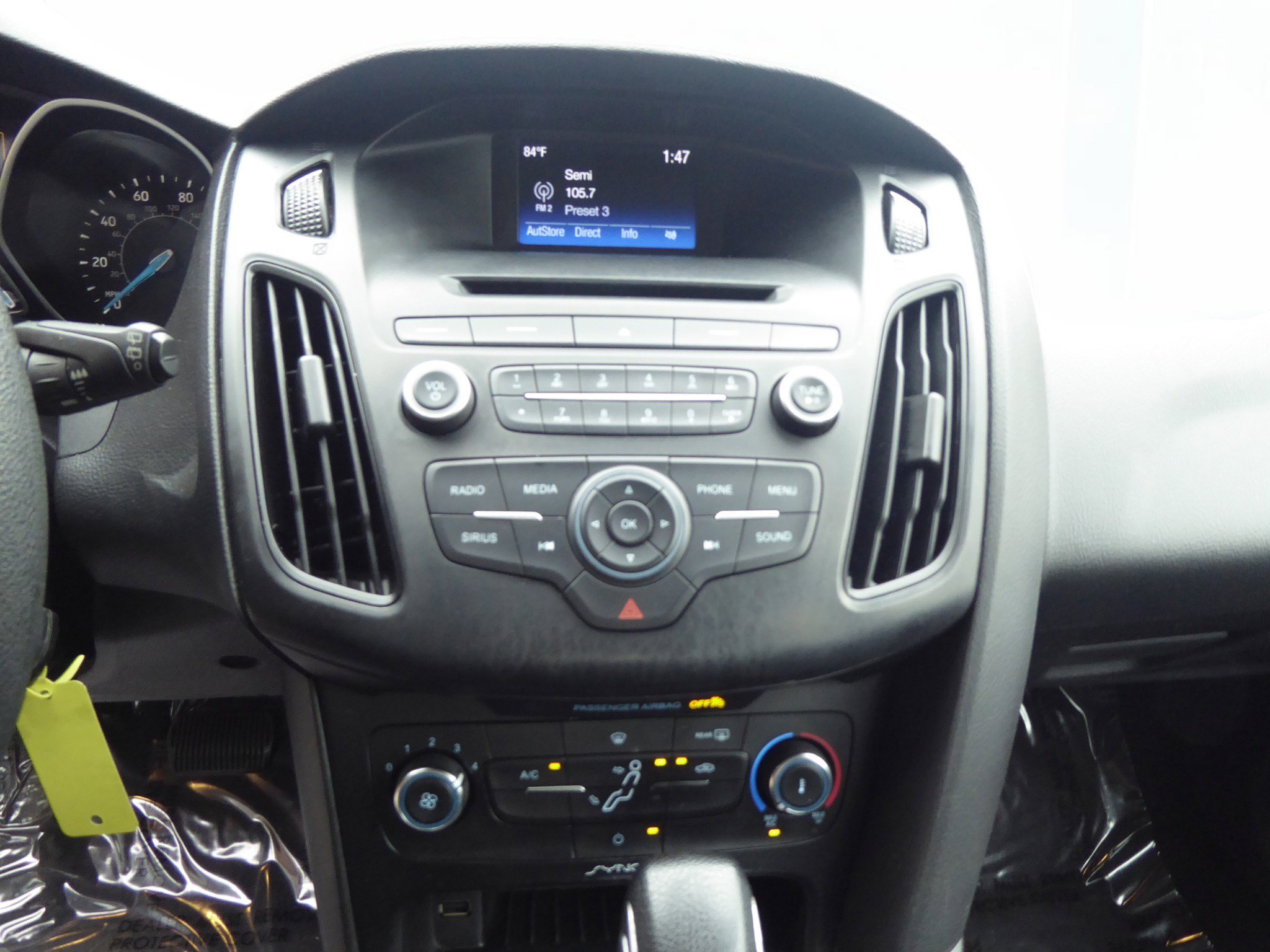 Used 2017 Ford Focus SE FWD image 12