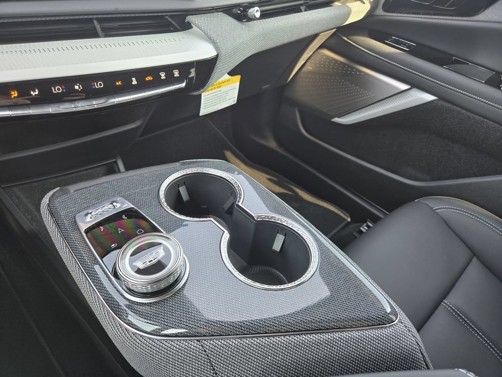 New 2027 Cadillac Optiq Luxury AWD/4WD image 14