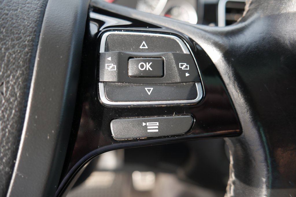 Used 2017 Volkswagen Touareg Wolfsburg Edition image 13