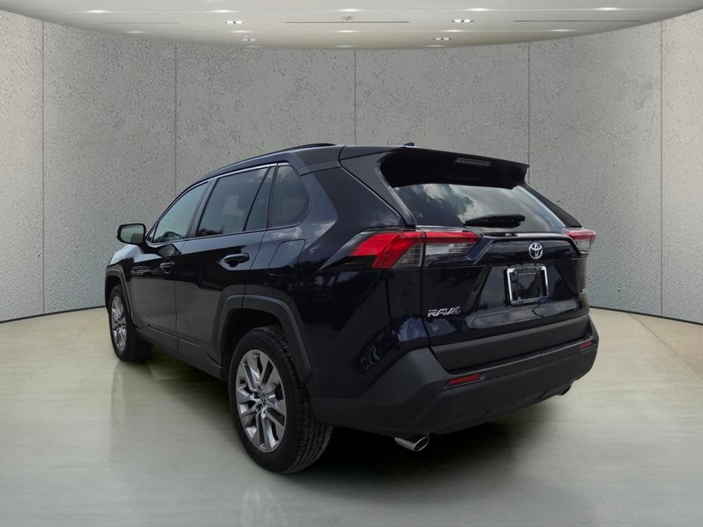 Used 2022 Toyota RAV4 XLE Premium FWD image 7