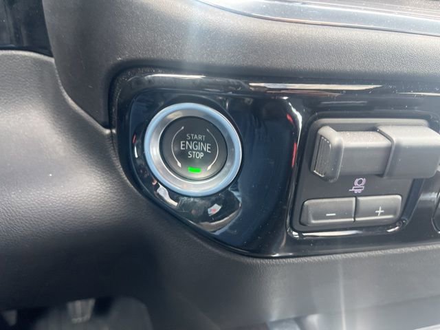 Used 2024 Chevrolet Silverado 3500 High Country image 29