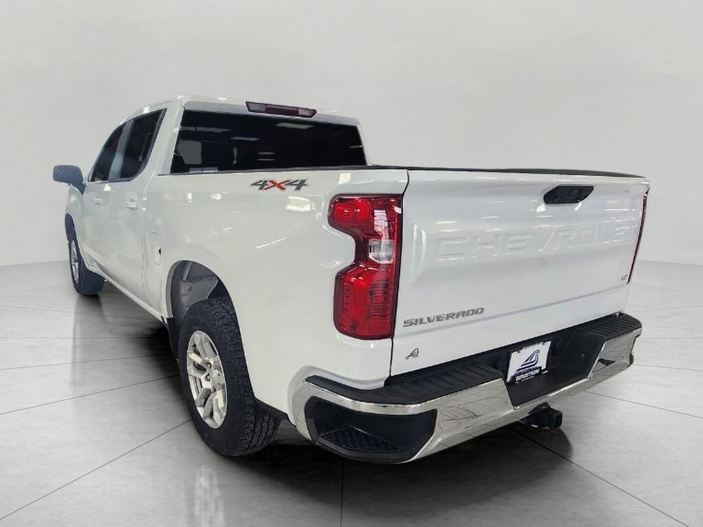 Used 2024 Chevrolet Silverado 1500 LT image 8