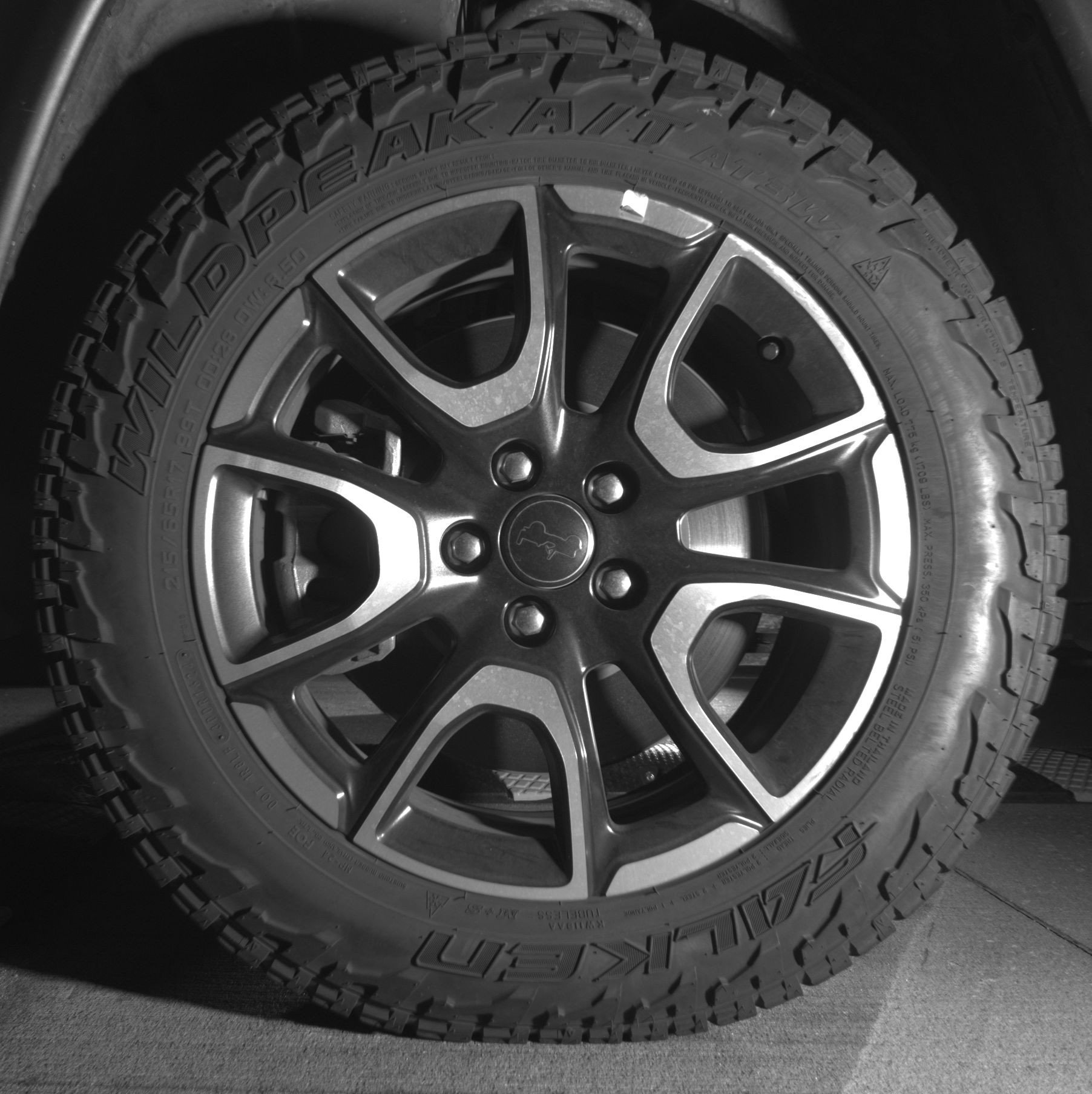 Used 2025 Jeep Compass Trailhawk AWD/4WD image 12