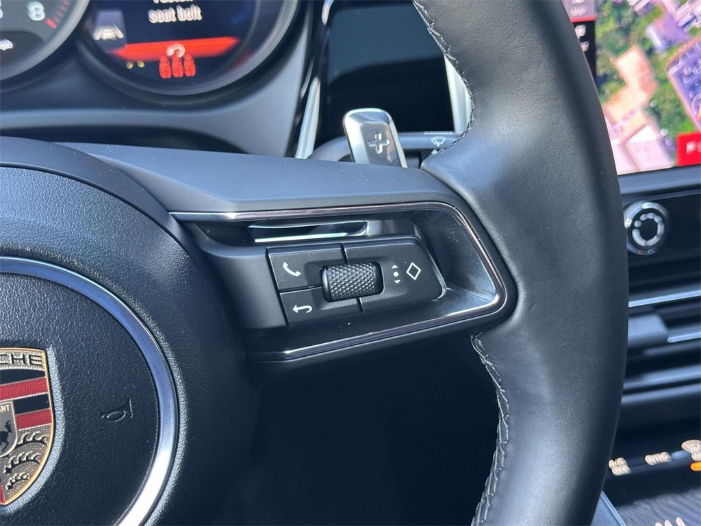 Used 2025 Porsche Macan image 24
