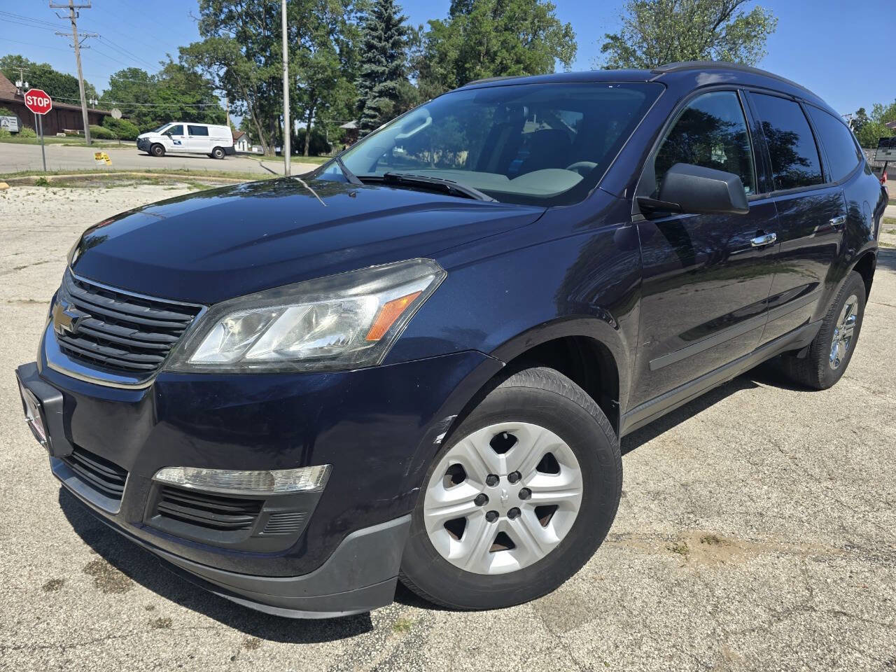Used 2015 Chevrolet Traverse LS image 1