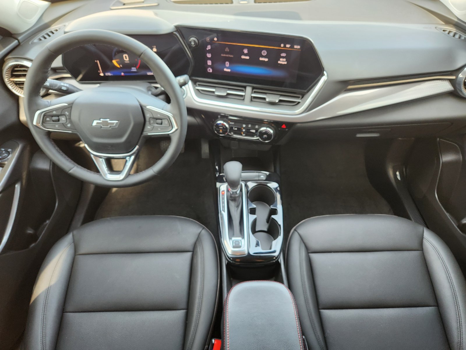 Used 2025 Chevrolet Trax ACTIV FWD image 29