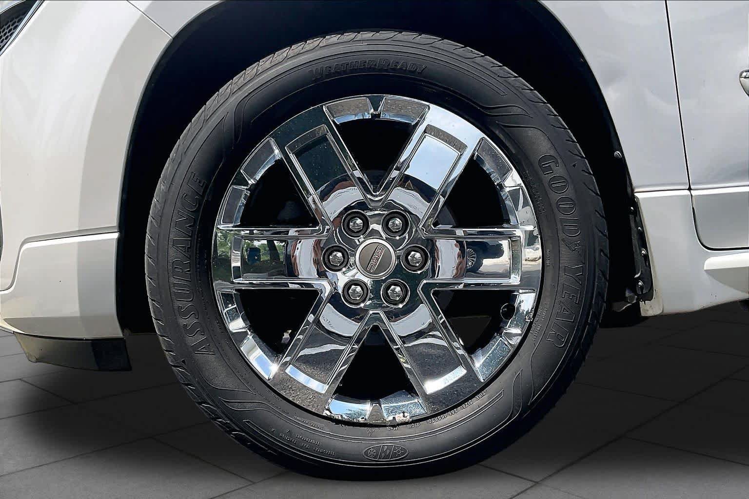 Used 2016 GMC Acadia Denali AWD/4WD image 10