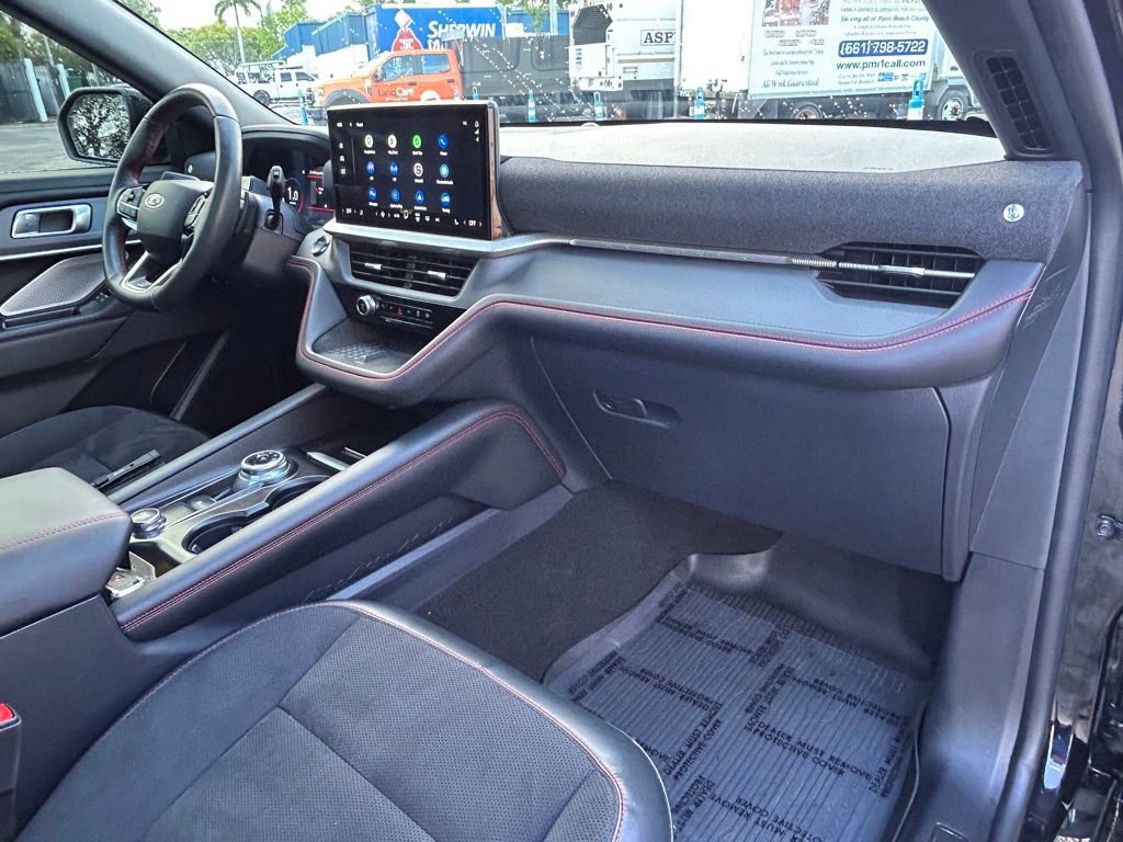 Used 2025 Ford Explorer ST image 28