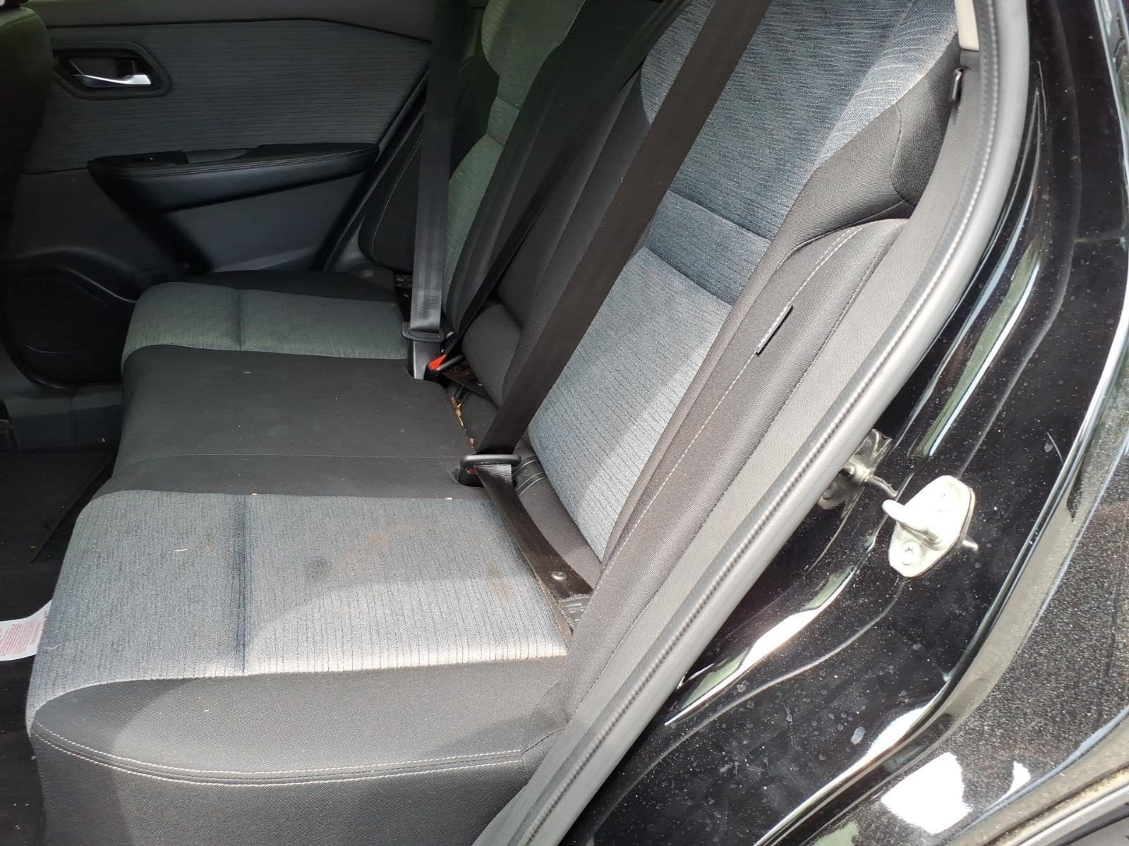Used 2023 Nissan Rogue SV AWD/4WD image 7