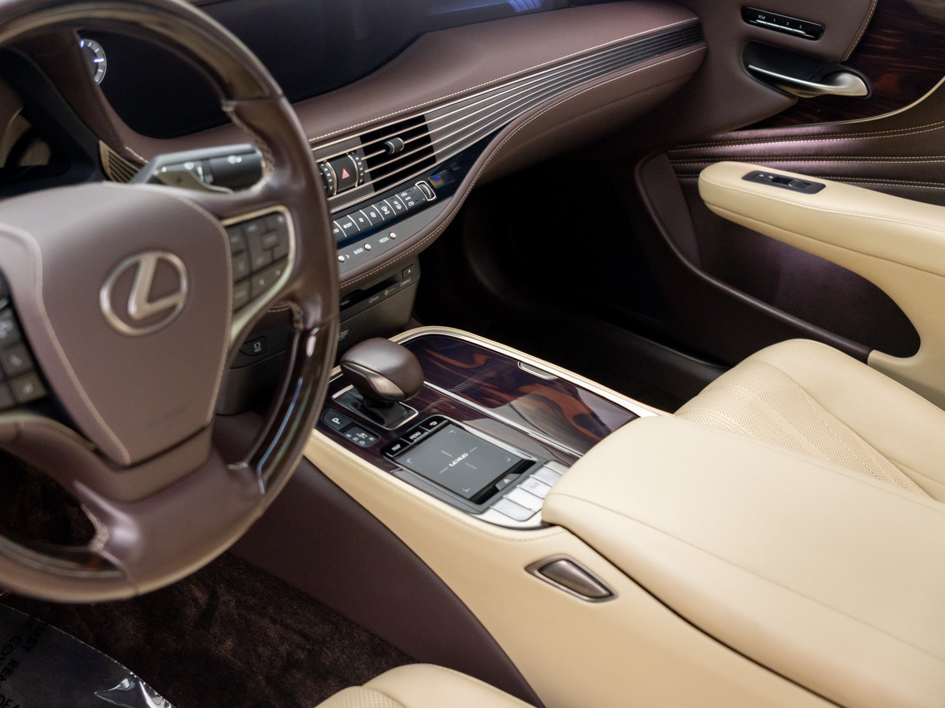 Used 2020 Lexus LS 500 AWD w/ Interior Upgrade Package image 11