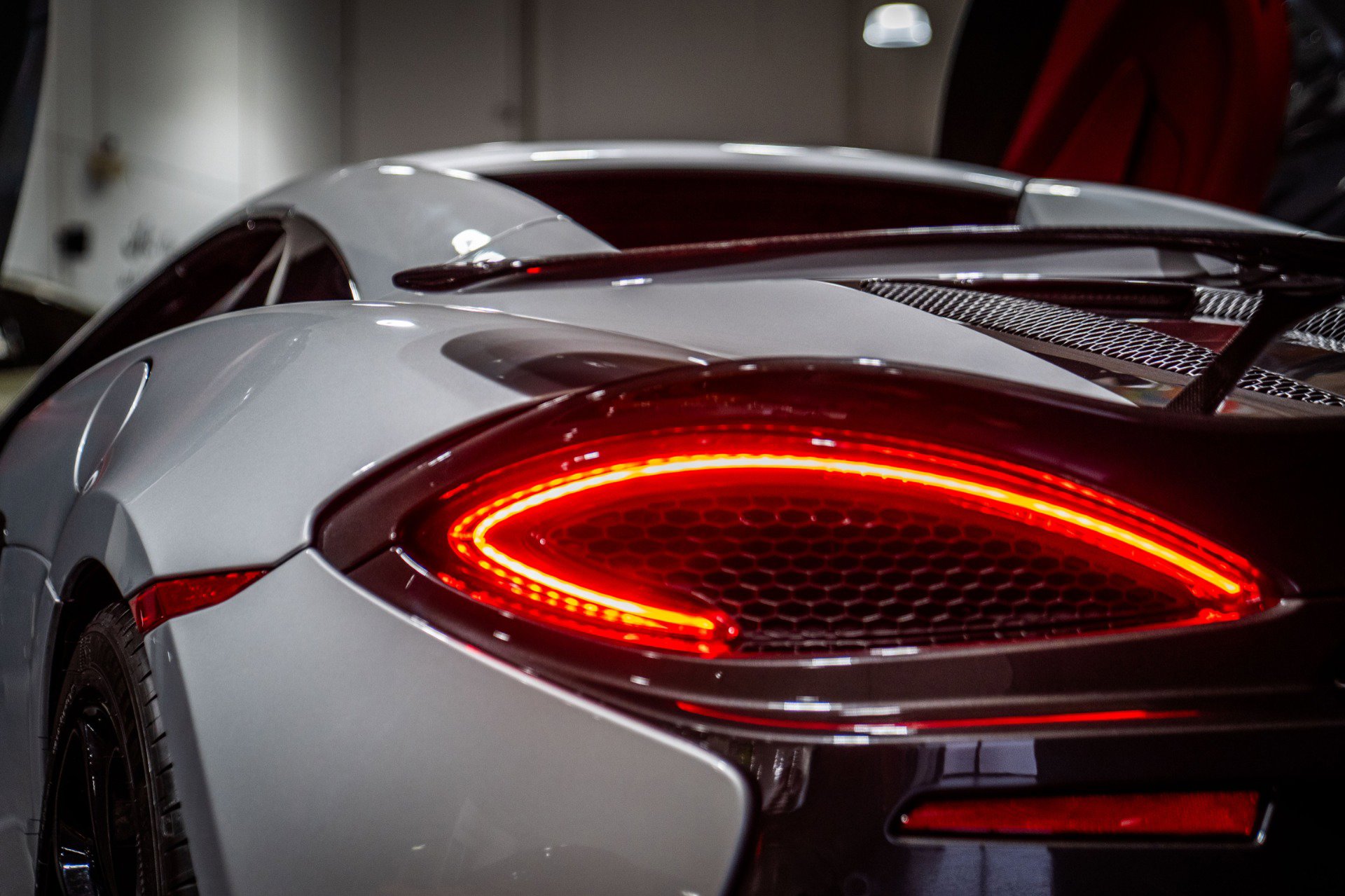 Used 2018 McLaren 570S Spider image 39