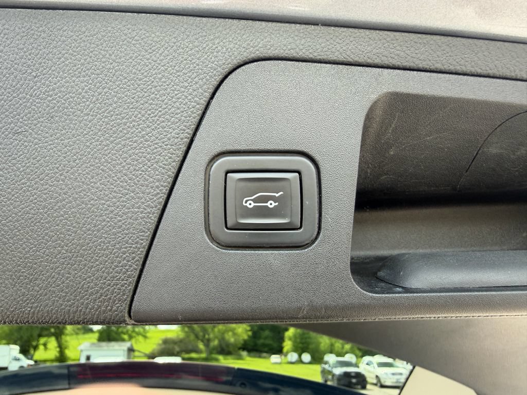 Used 2020 Buick Envision Essence AWD/4WD image 14
