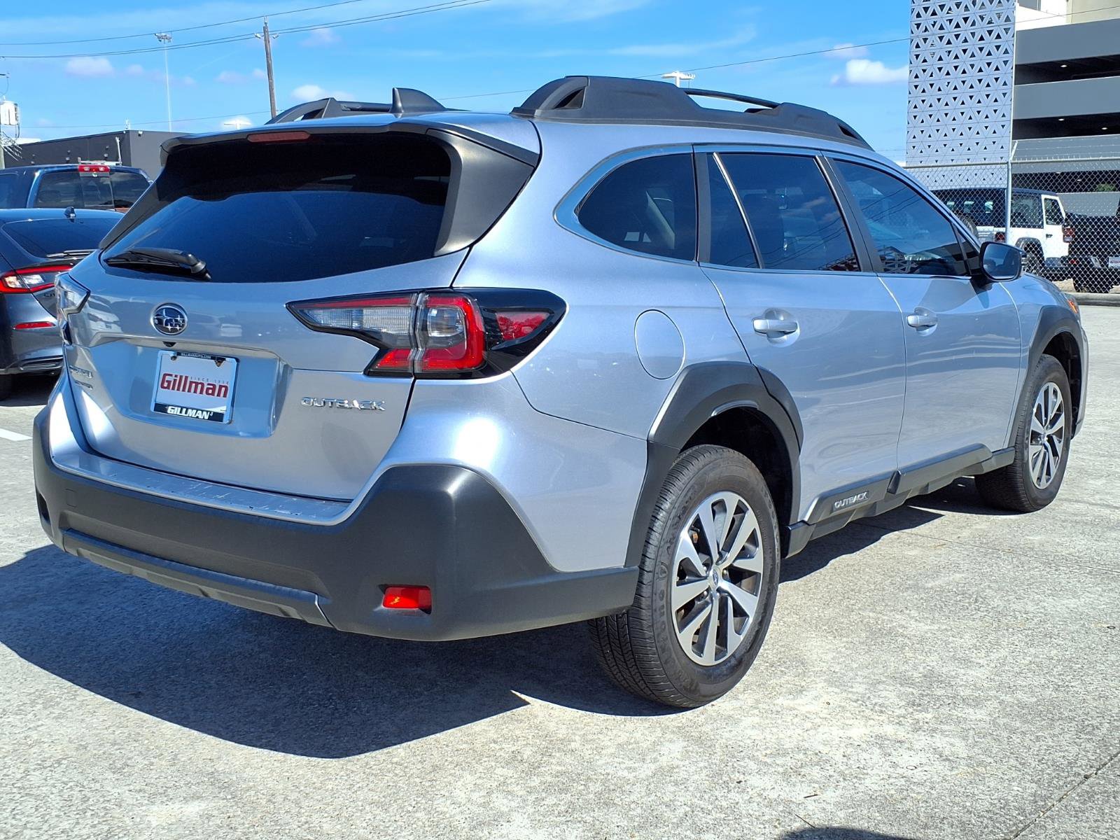 Used 2023 Subaru Outback Premium AWD/4WD image 23