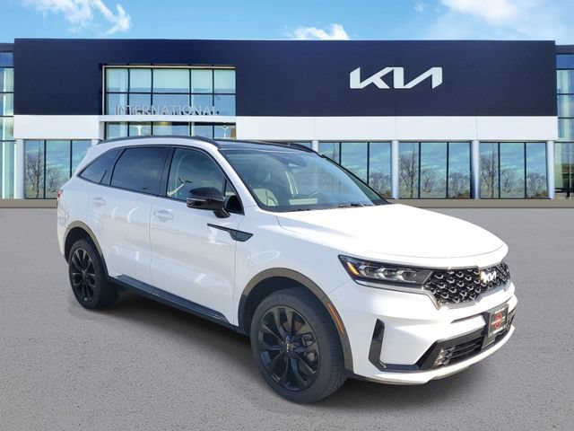 Certified 2023 Kia Sorento SX AWD/4WD image 2
