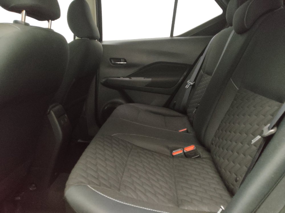 Used 2021 Nissan Kicks SV FWD image 18