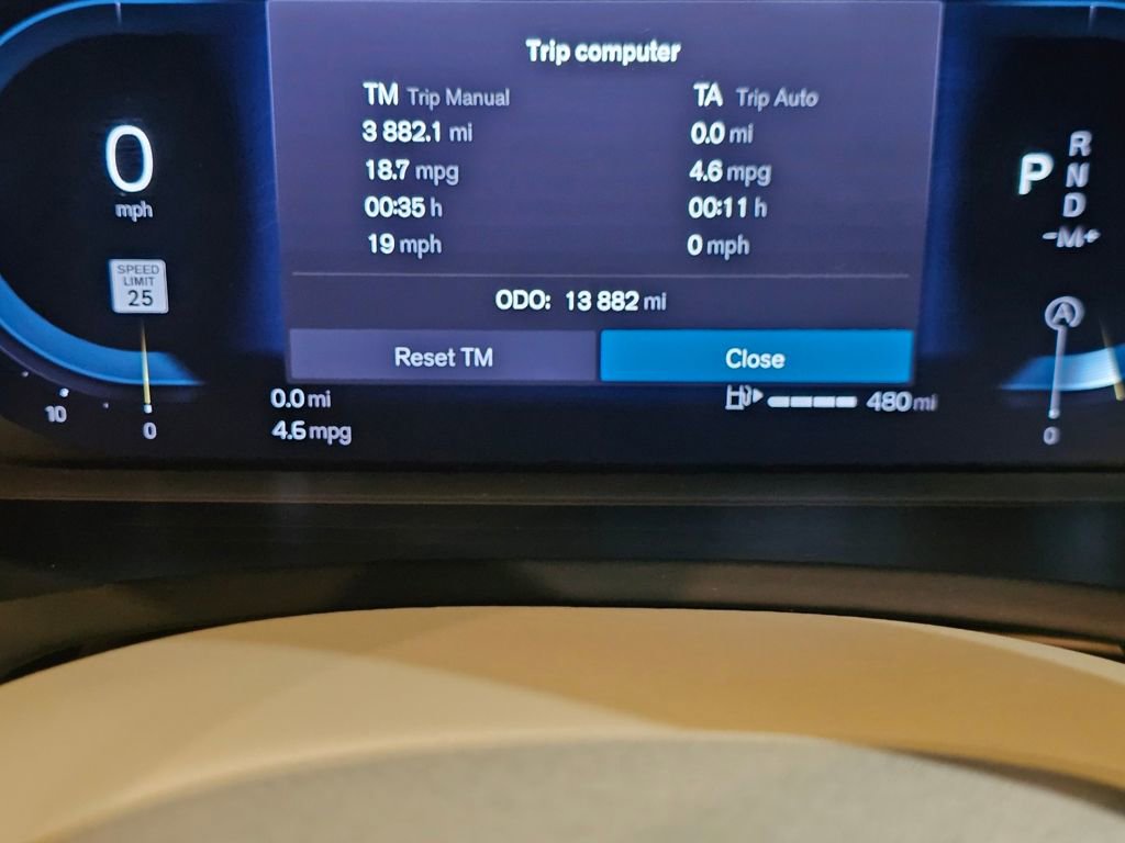 Certified 2025 Volvo XC90 B6 Plus image 20