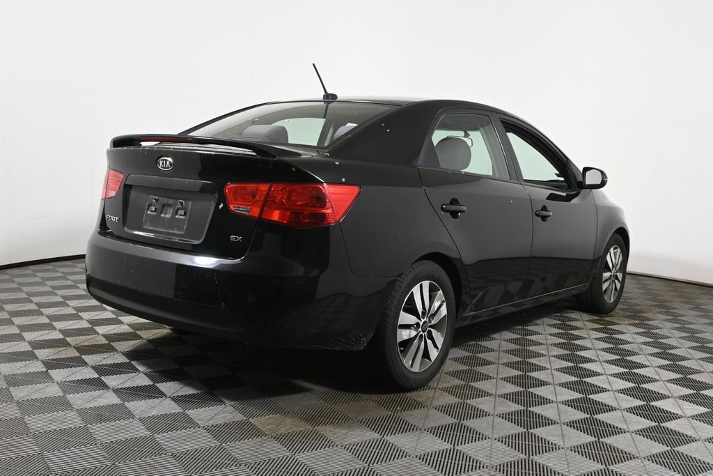 Used 2013 Kia Forte EX w/ Premium Pkg FWD image 11