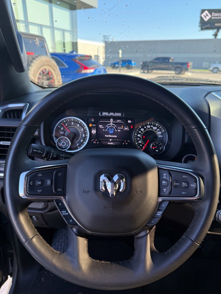 Used 2025 RAM 1500 Laramie AWD/4WD image 29