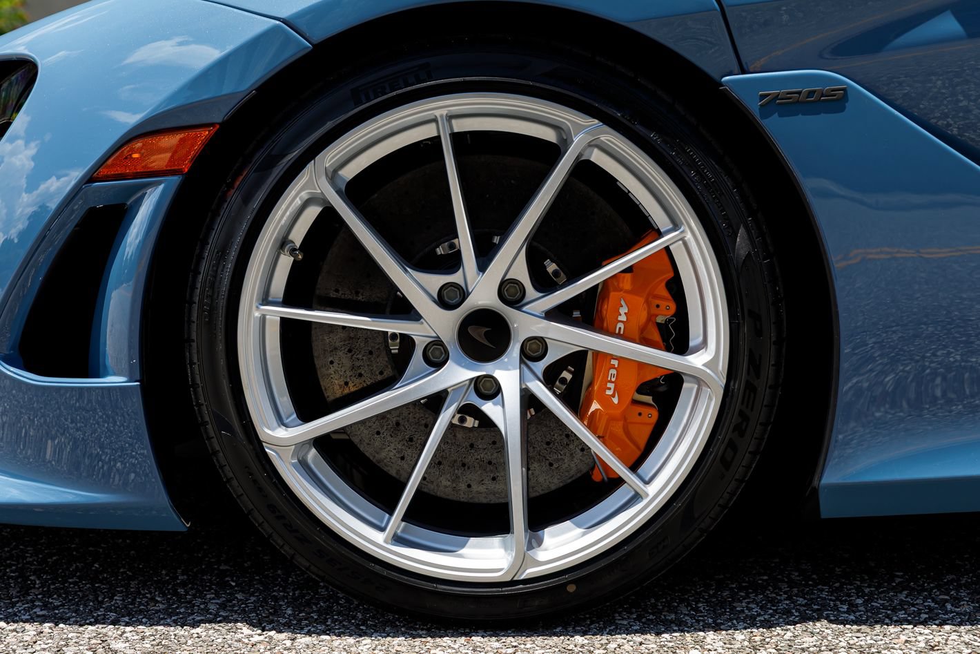 New 2027 McLaren 750S RWD image 29