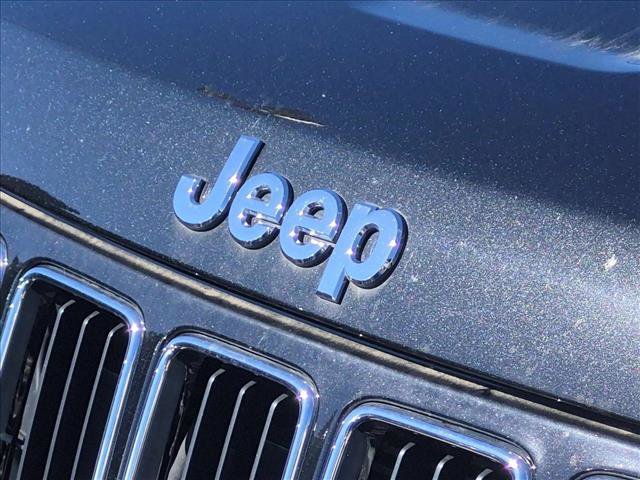 Used 2016 Jeep Grand Cherokee Limited AWD/4WD image 2