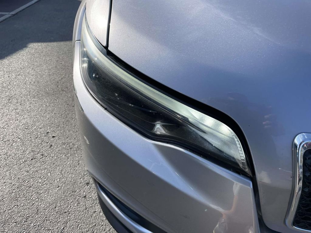 Used 2019 Jeep Cherokee Latitude Plus image 15