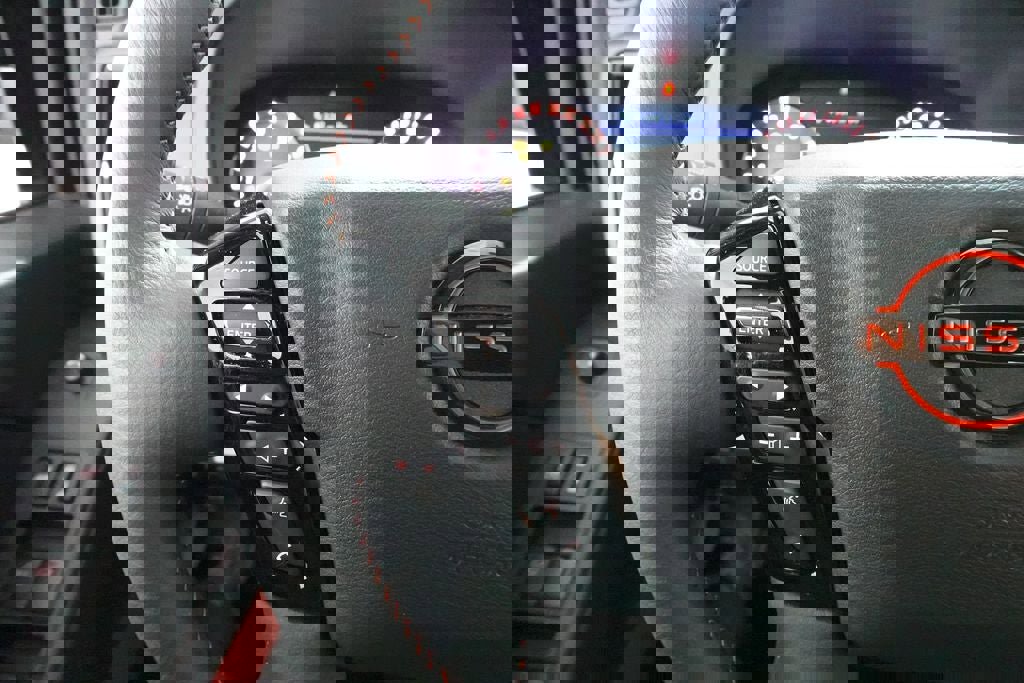 Used 2025 Nissan Frontier PRO-4X w/ Pro Convenience Package image 13