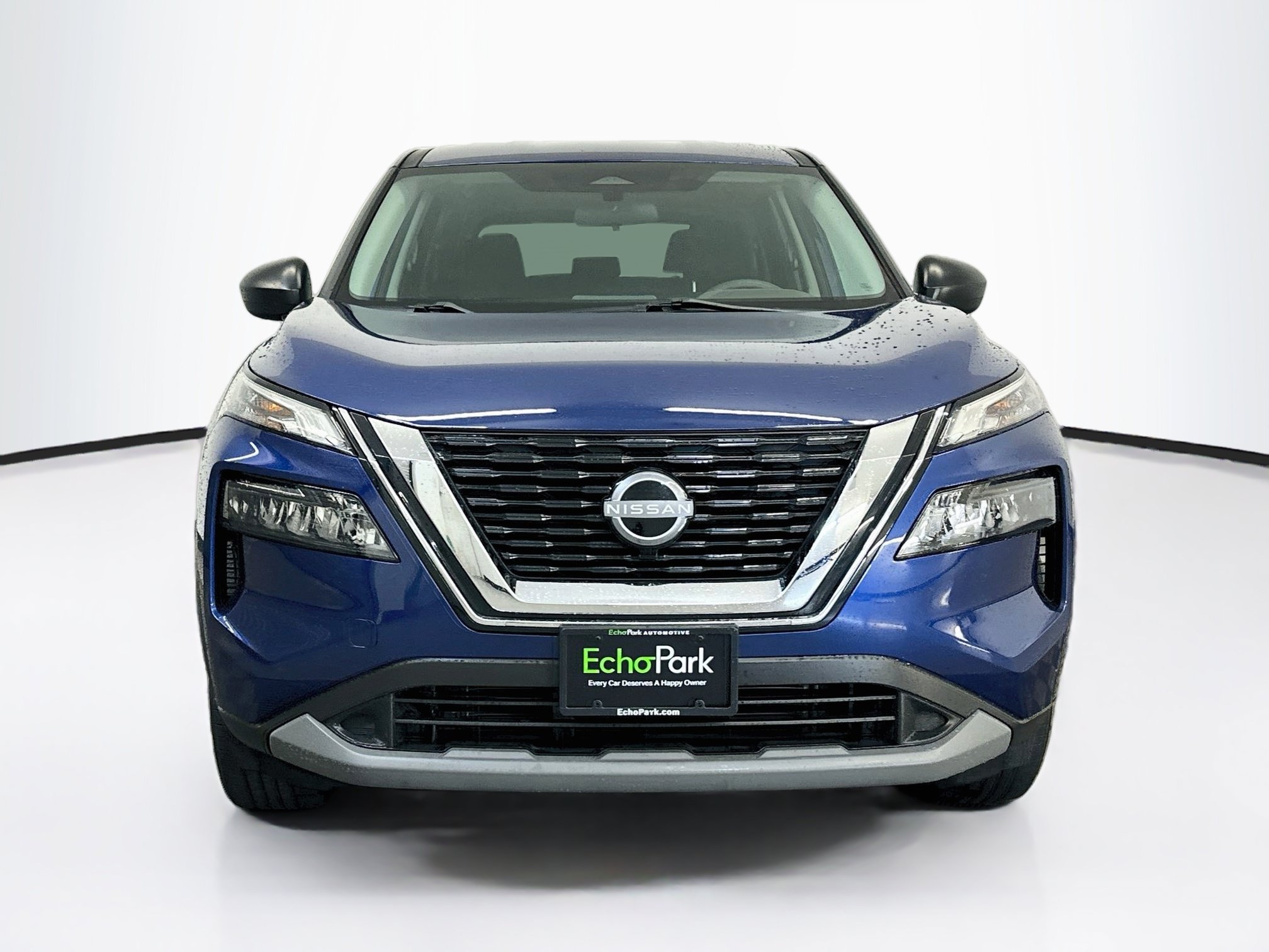 Used 2023 Nissan Rogue S AWD/4WD image 2