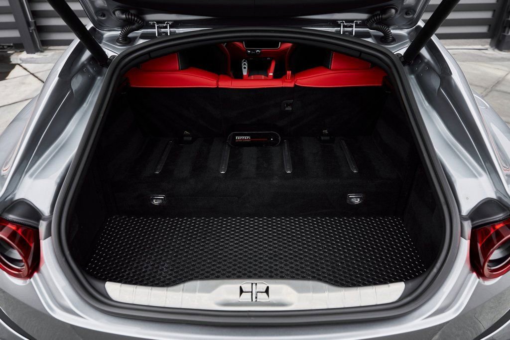 Used 2020 Ferrari GTC4Lusso T RWD image 23