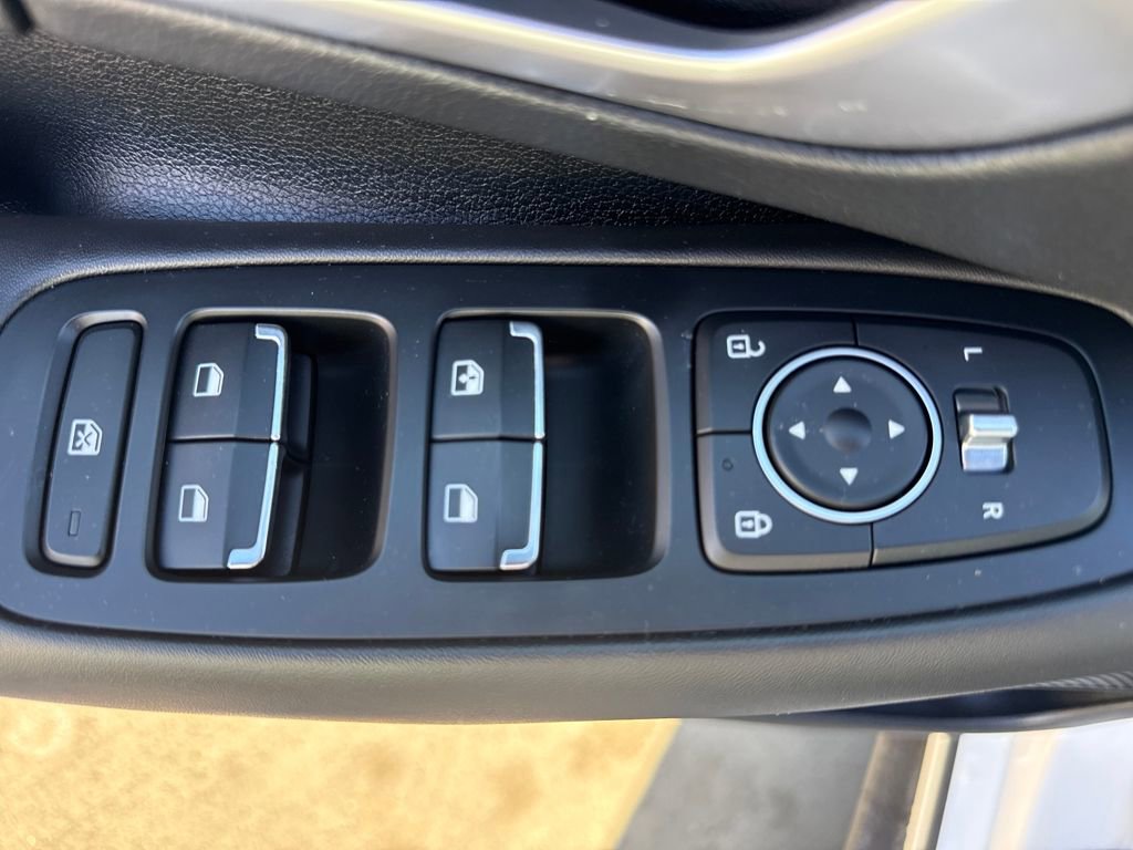 Used 2023 Hyundai Sonata SE image 15