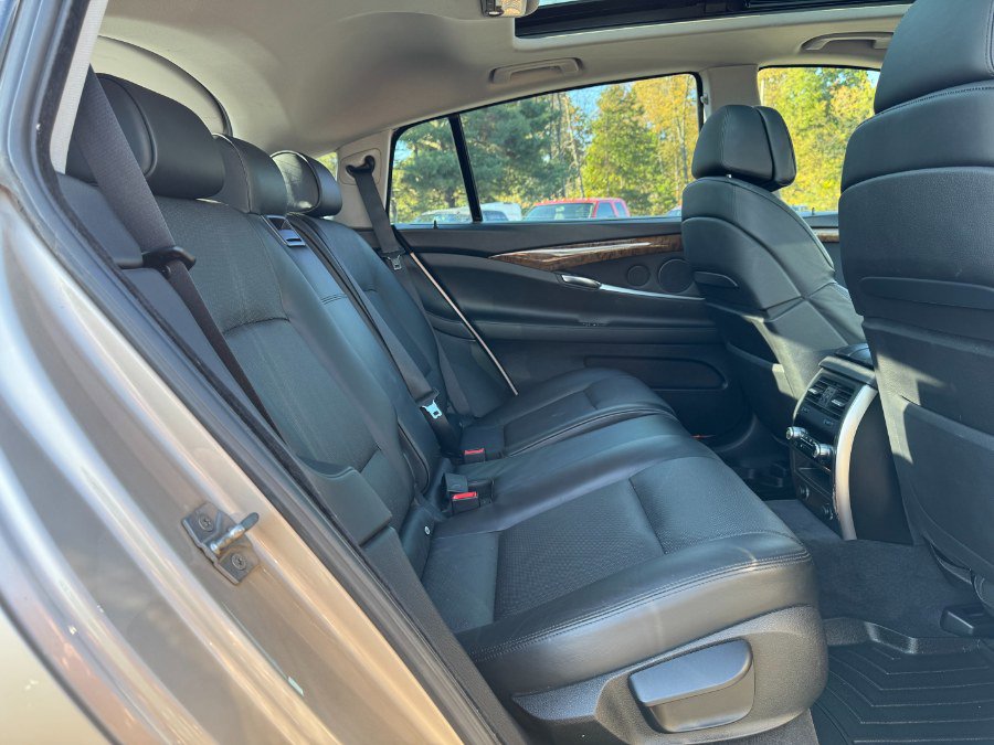 Used 2011 BMW 550i Gran Turismo xDrive image 18